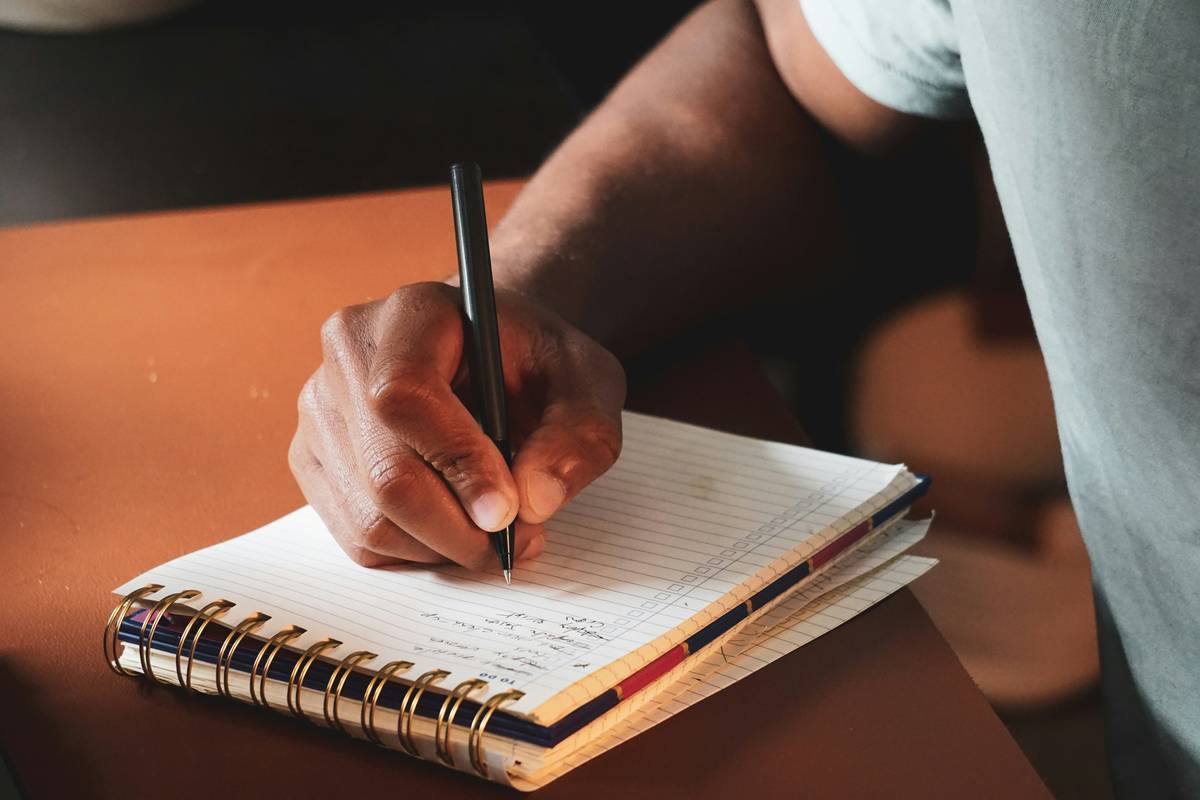 Copywriting Portfolio Tips That Actually Win Freelance Clients